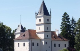 Schloss Rothenhof, © Naturpark Jauerling-Wachau/Ronald Würflinger